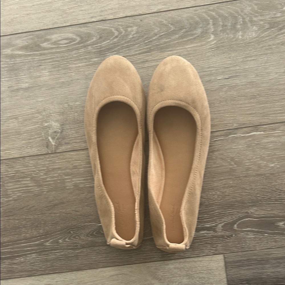 Universal Thread Tan Suede Ballet Flats